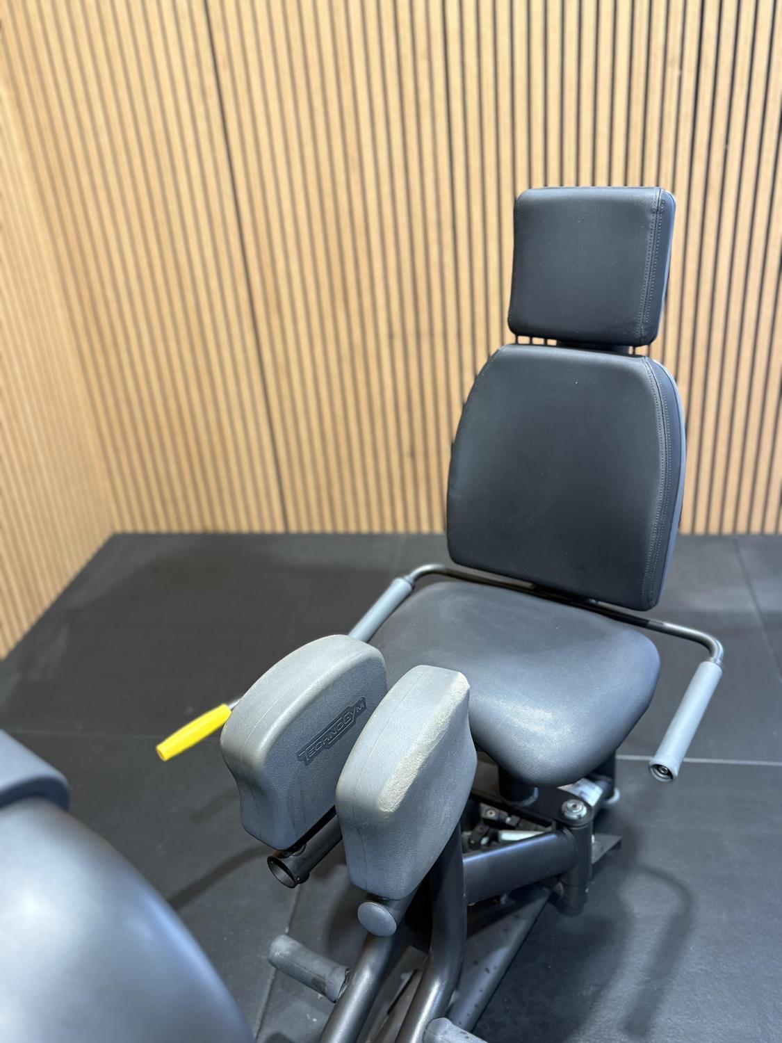 Technogym Selection Pro Adductor (ML17) Anthracite Black - Image 4