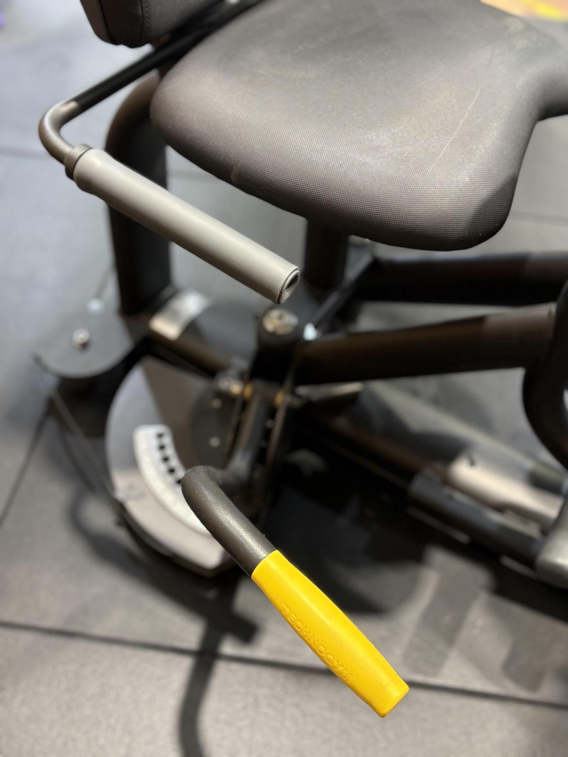 Technogym Selection Pro Adductor (ML17) Anthracite Black - Image 2