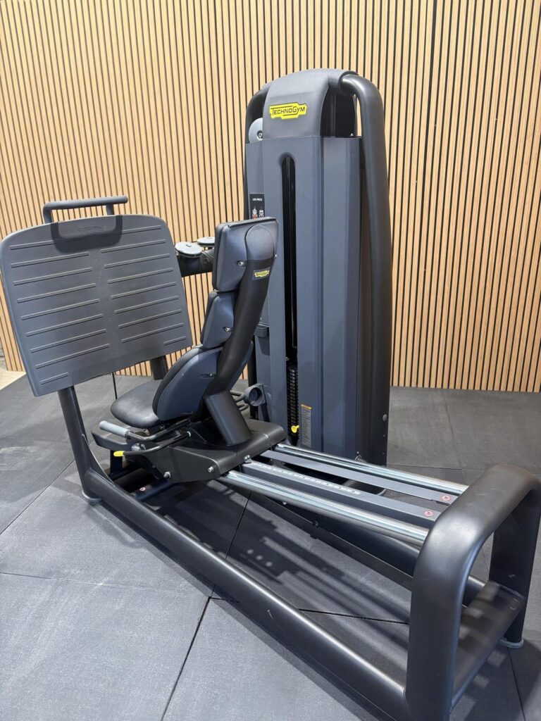 Technogym Selection Pro Leg Press (ML51) Anthracite Black