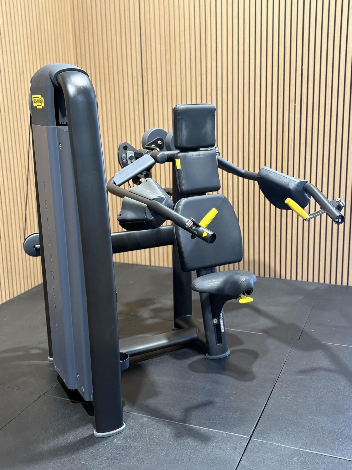 Technogym Selection Pro Delts (ML93) Anthracite Black - Image 2