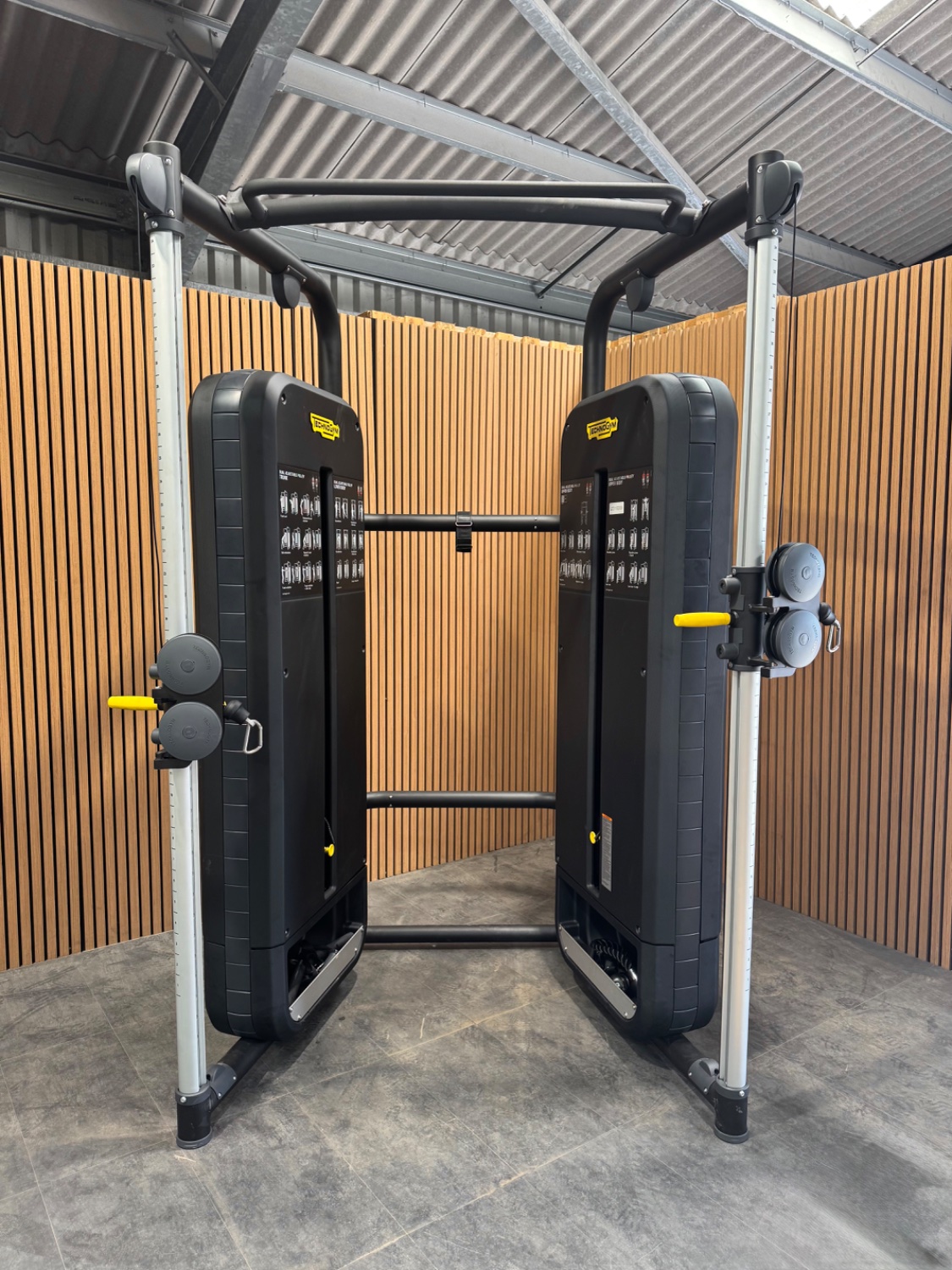 Technogym Element+ Dual Adjustable Pulley Fitness (MB44) Black Black - Image 2