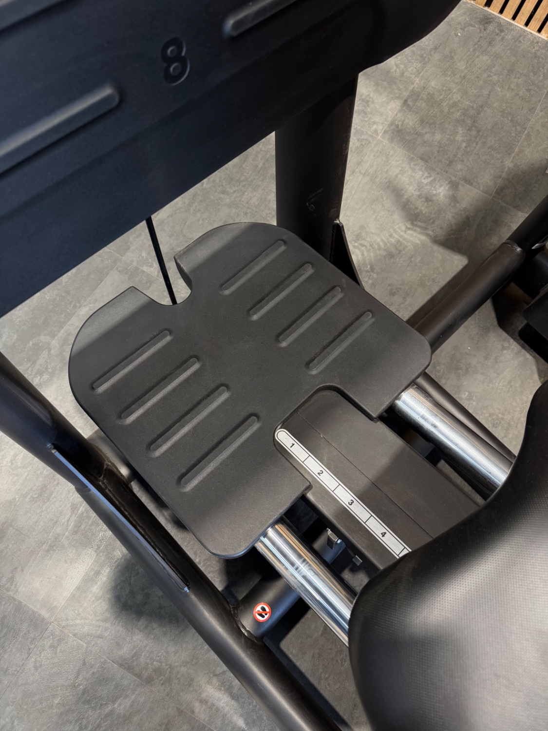 Technogym Selection 900 Leg Press (MNAP) Meteor Black - Image 5