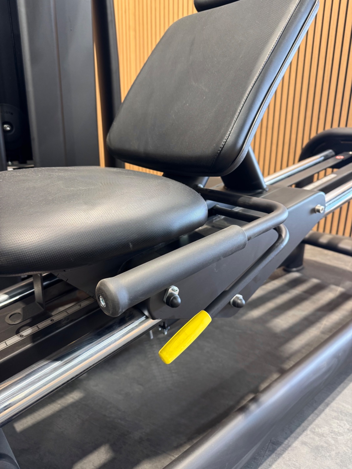 Technogym Selection 900 Leg Press (MNAP) Meteor Black - Image 6