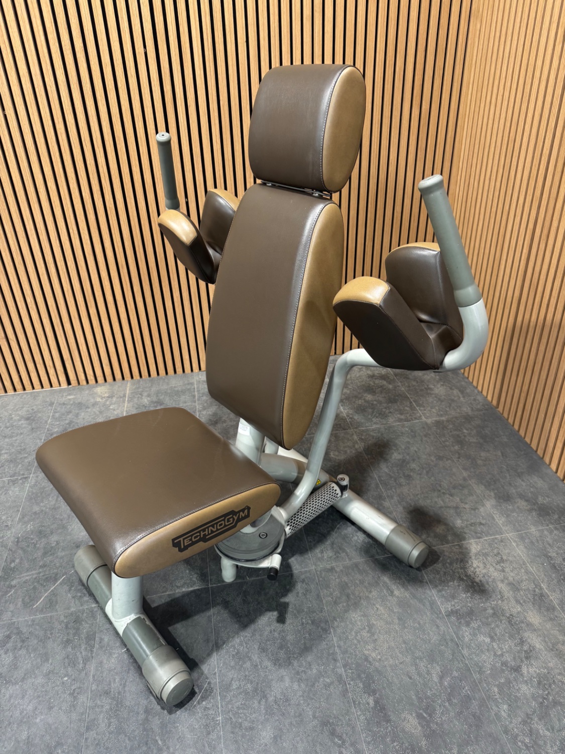 Technogym Easy Line (MC70) Pec Deck/Fly Champagne