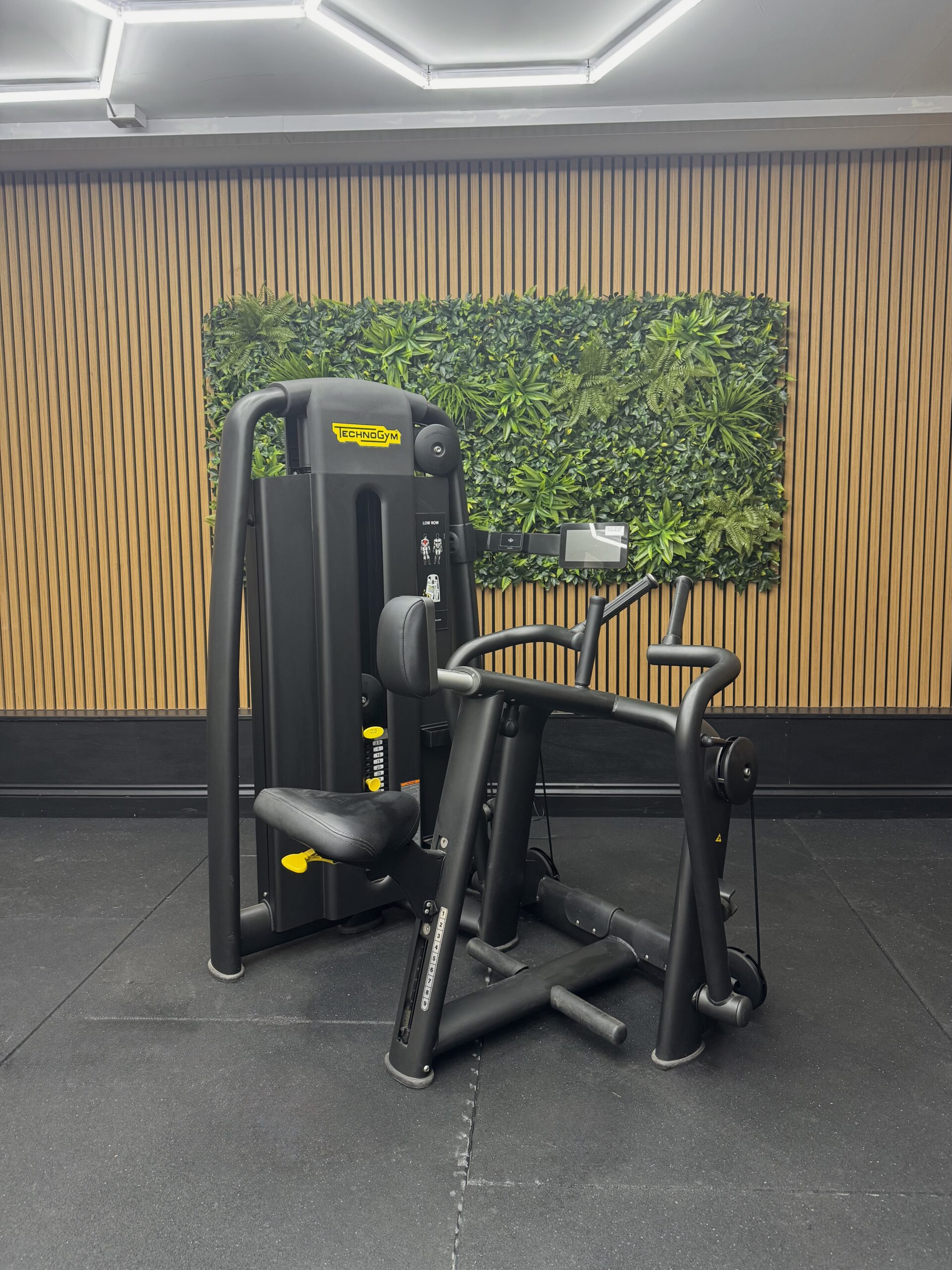 Technogym Selection 900 Low Row Unity Mini (MNHP) Meteor Black - Image 2