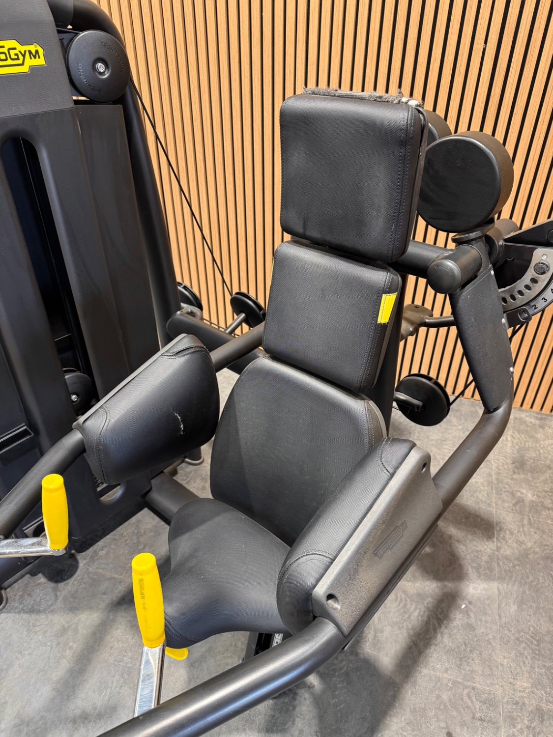 Technogym Selection 900 Delts (MNKP) Meteor Black - Image 3