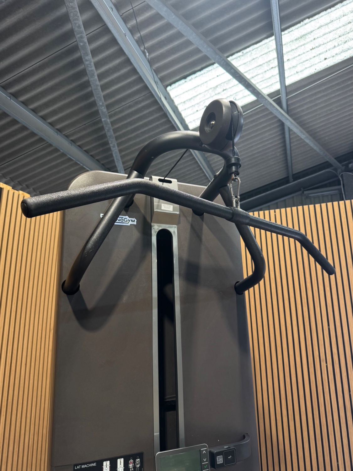 Technogym Artis Lat Machine (MK12) Carbon Grey - Image 3