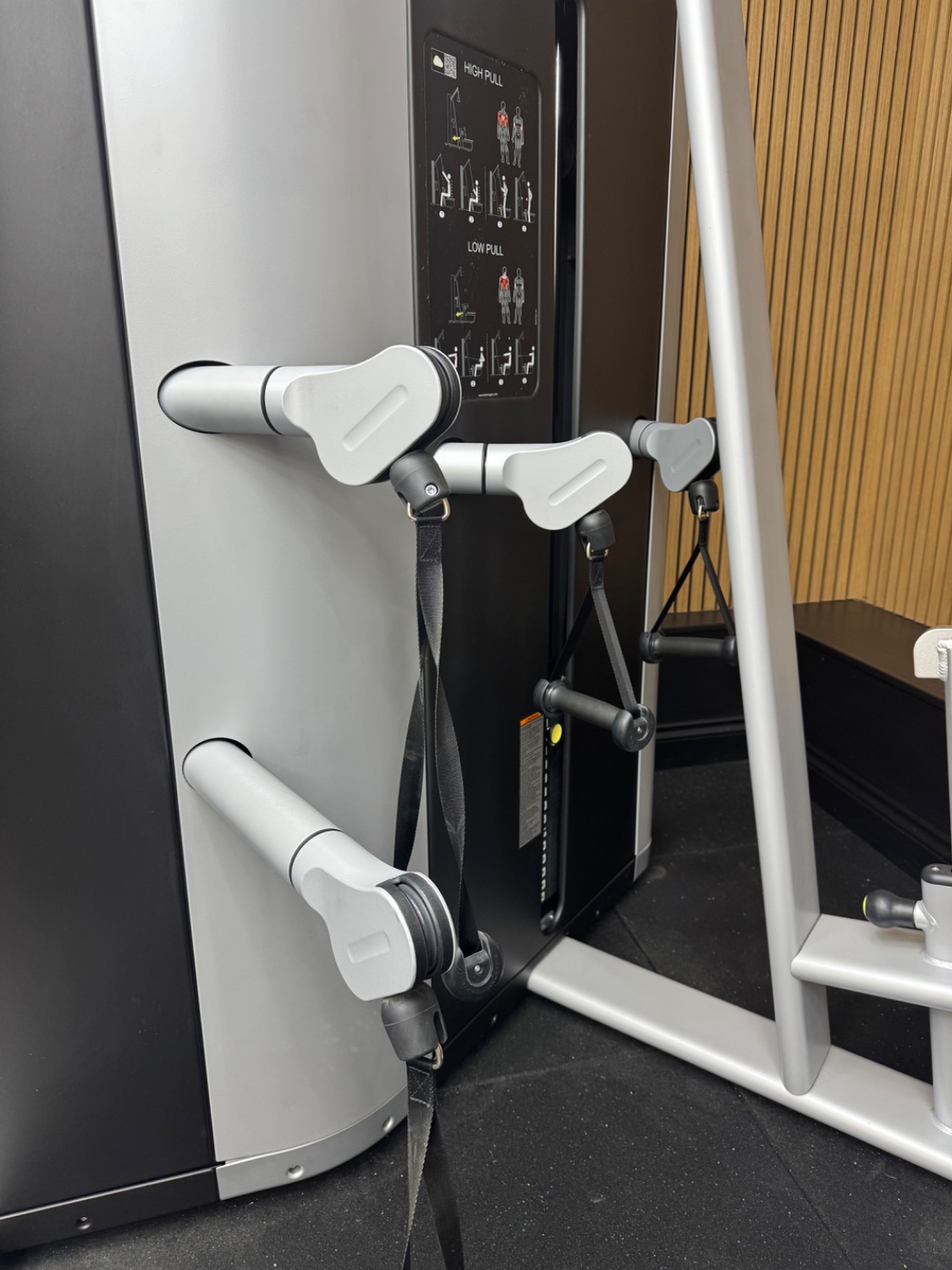 Technogym Plurima (MF30) Wall Core/Leg Extension and Press/Overhead Press and High/Low Pull Silver - Image 6