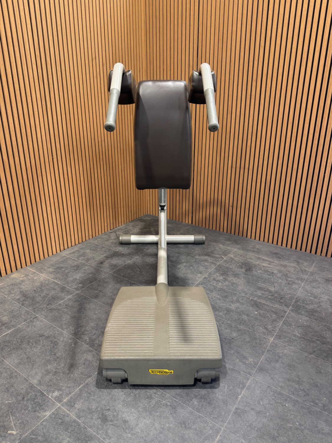 Technogym Easy Line (MC01) Squat Champagne - Image 2