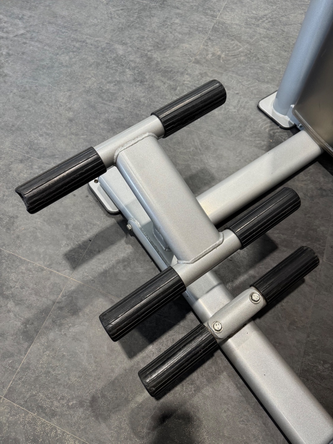 Precor Discovery Abdominal Back Extension - Image 4