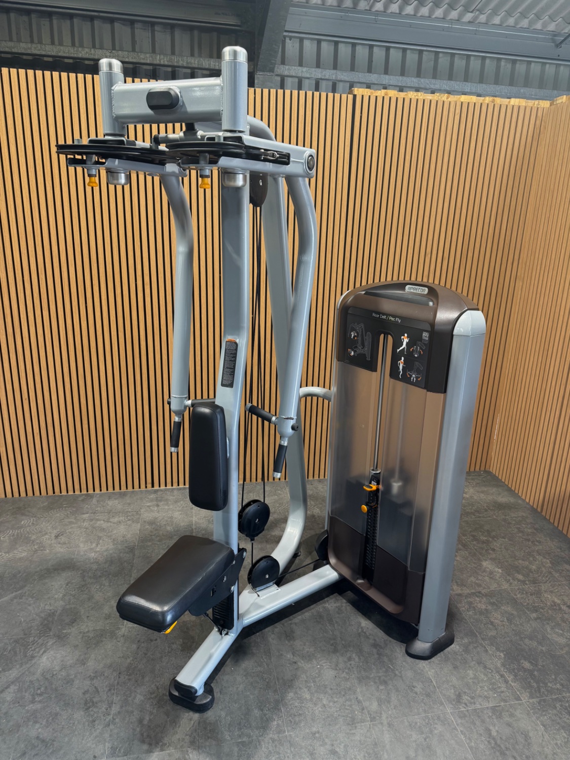 Precor Discovery Pec Fly - Image 2