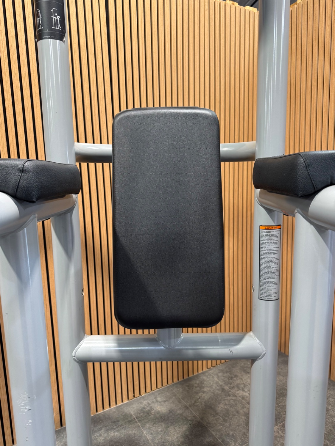Technogym Element Chin Up Leg Raise (PA12) Anthracite Black - Image 5