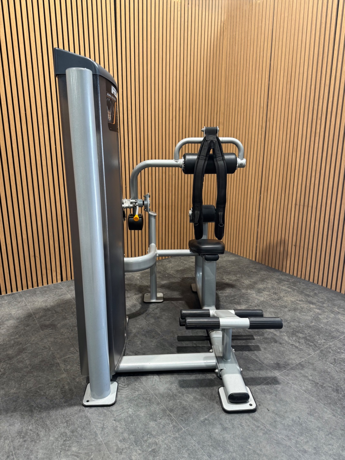 Precor Discovery Abdominal Back Extension - Image 2