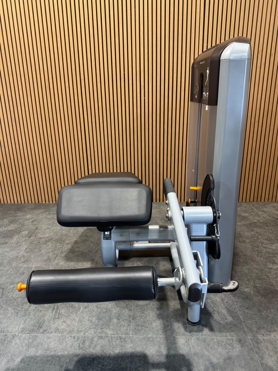 Precor Discovery Prone Leg Curl - Image 3