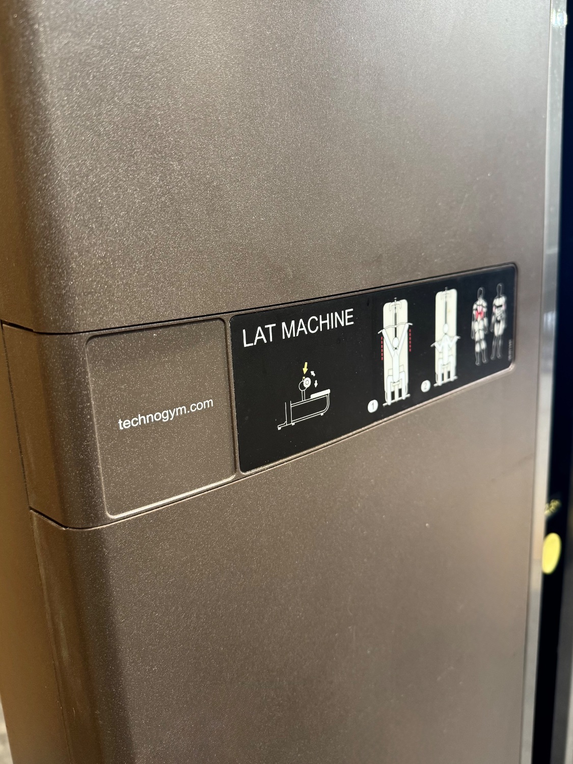 Technogym Artis Lat Machine (MK12) Carbon Grey - Image 7