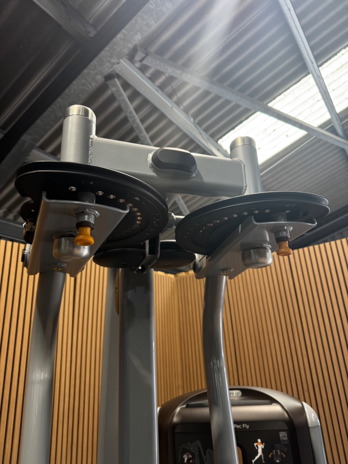Precor Discovery Pec Fly - Image 6