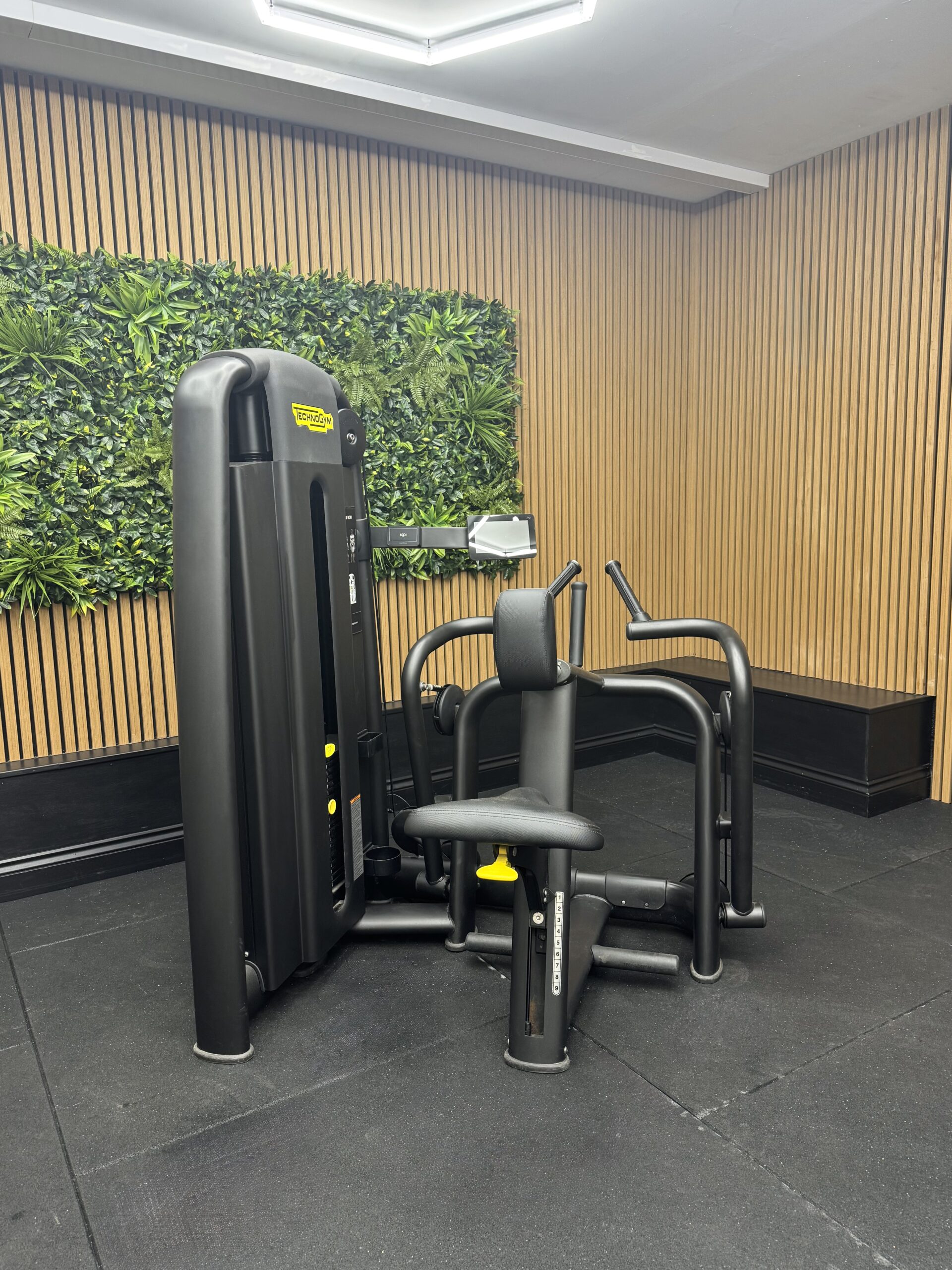 Technogym Selection 900 Low Row Unity Mini (MNHP) Meteor Black