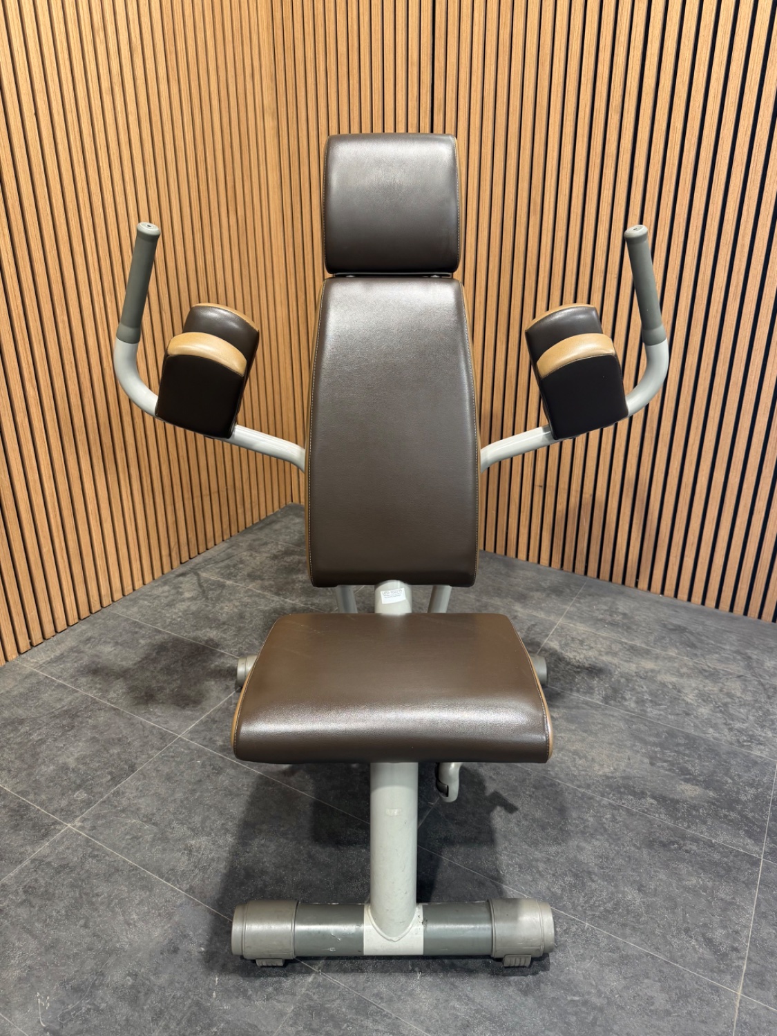 Technogym Easy Line (MC70) Pec Deck/Fly Champagne - Image 2