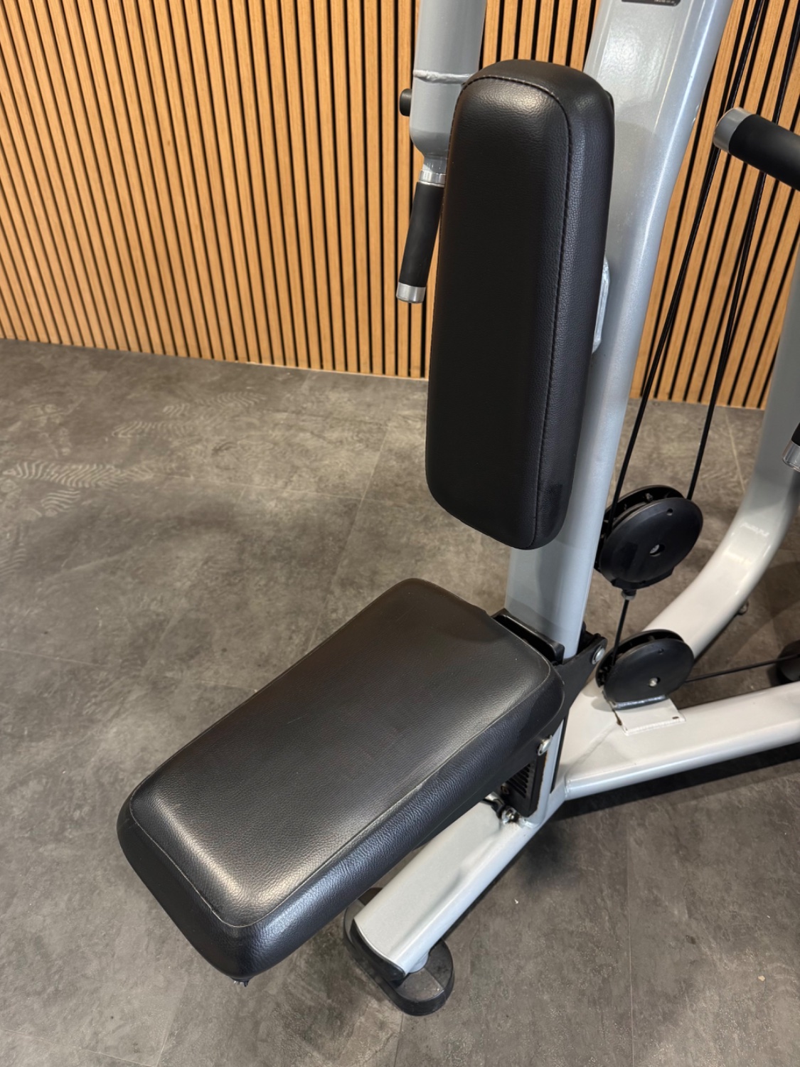Precor Discovery Pec Fly - Image 5