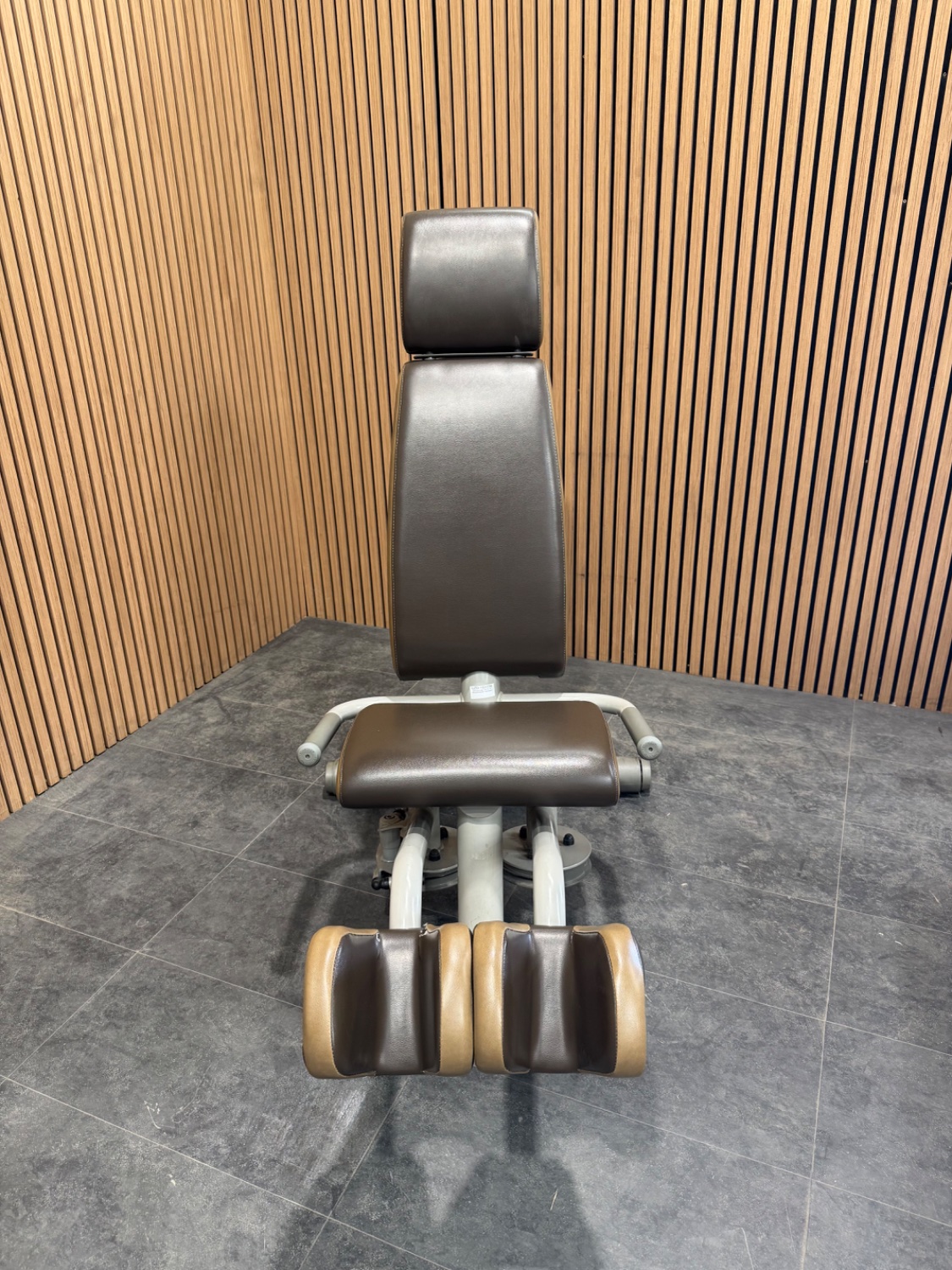 Technogym Easy Line (MC05) Abductor/Adductor Champagne - Image 2