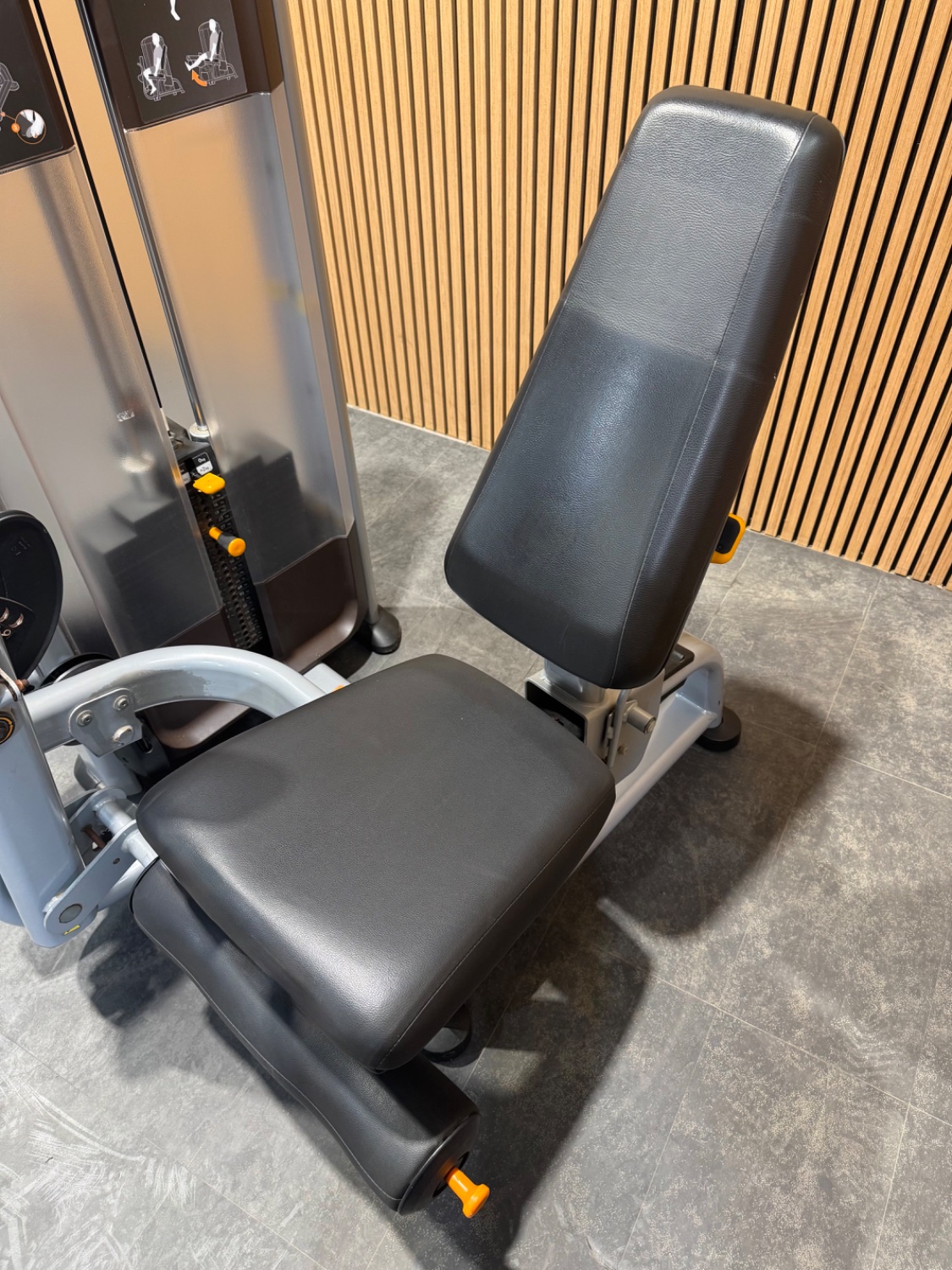 Precor Discovery Leg Extension - Image 5