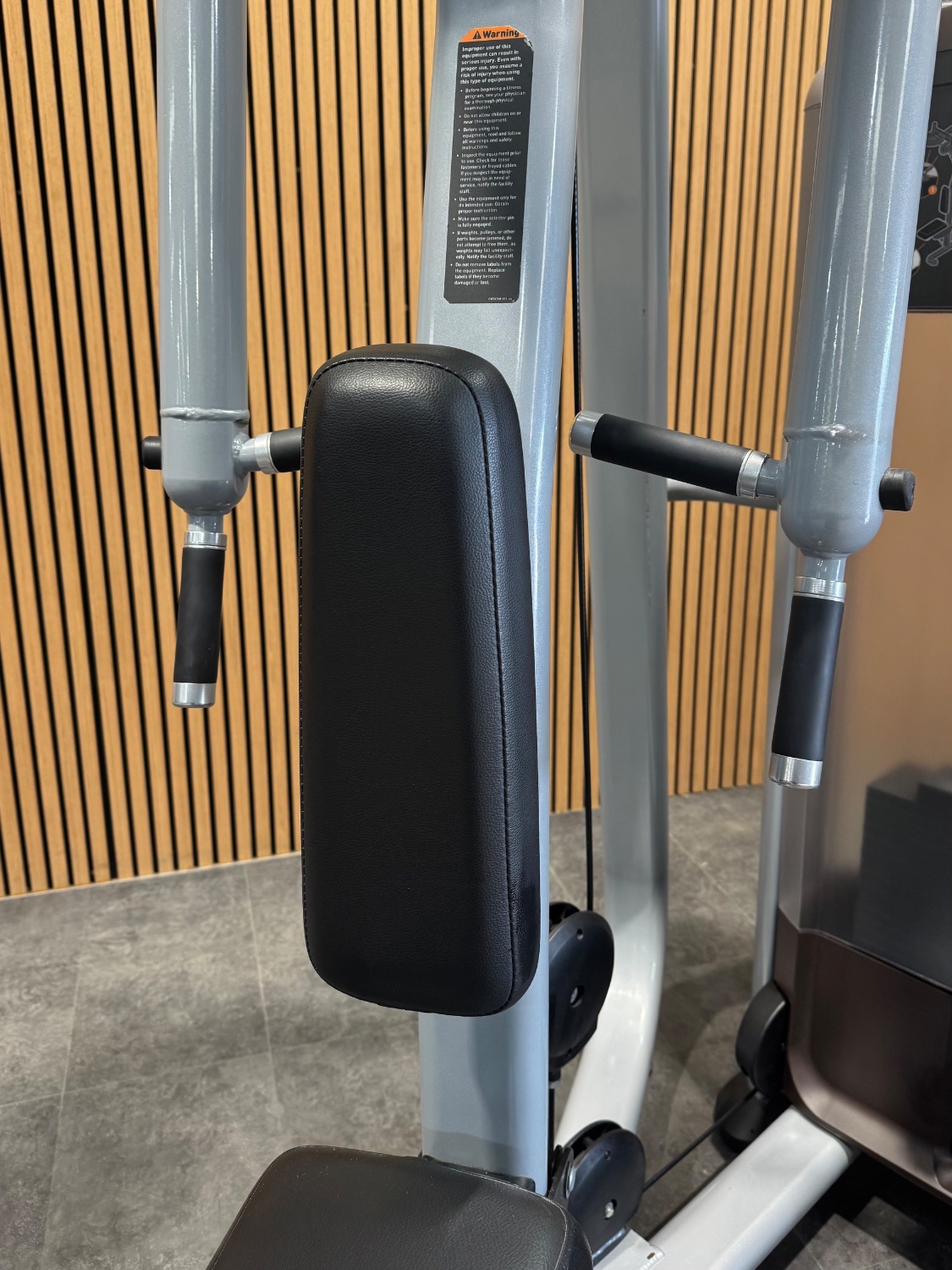 Precor Discovery Pec Fly - Image 4