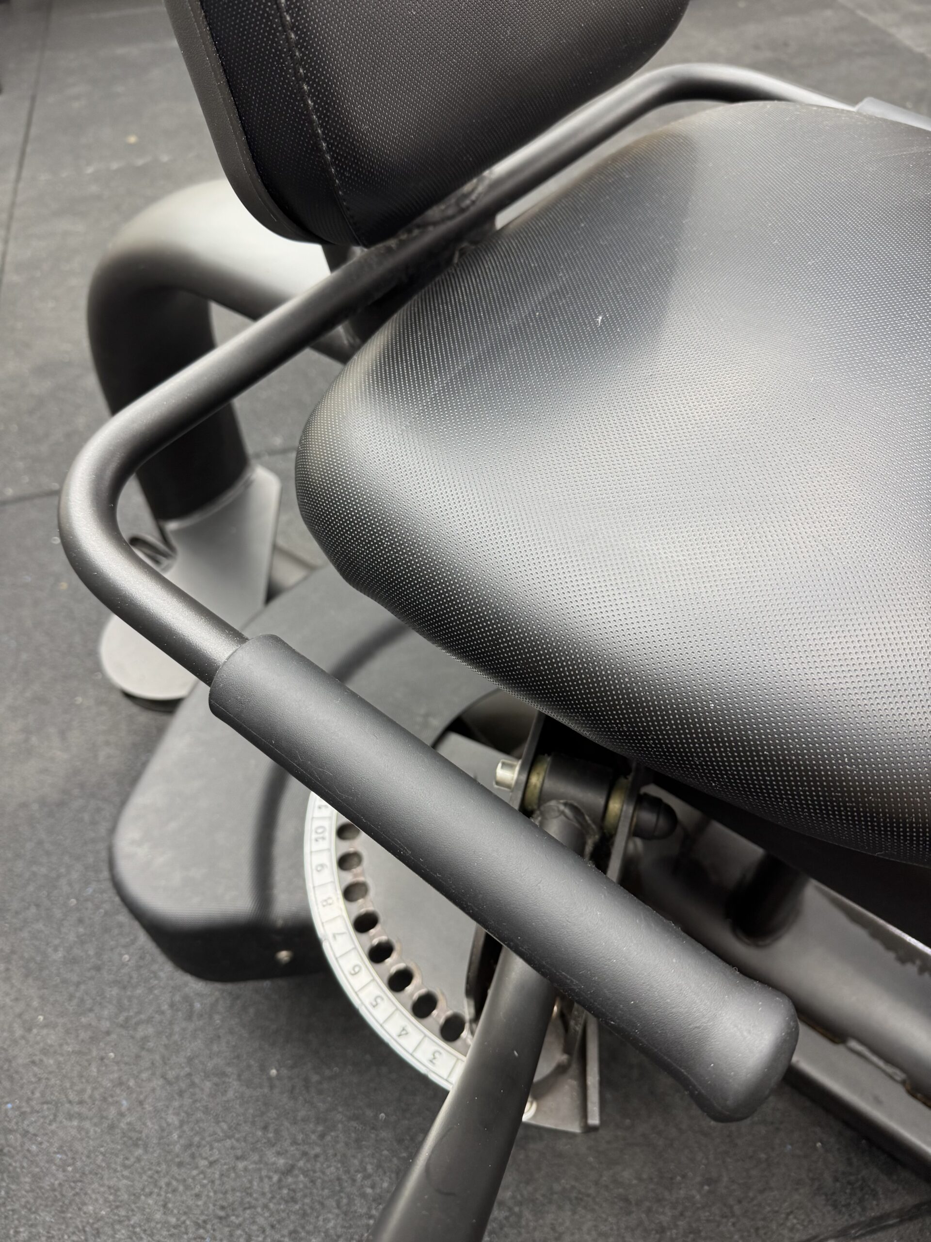 Technogym Selection 700 Dual Abductor/Adductor (MNOC) Meteor Black - Image 7