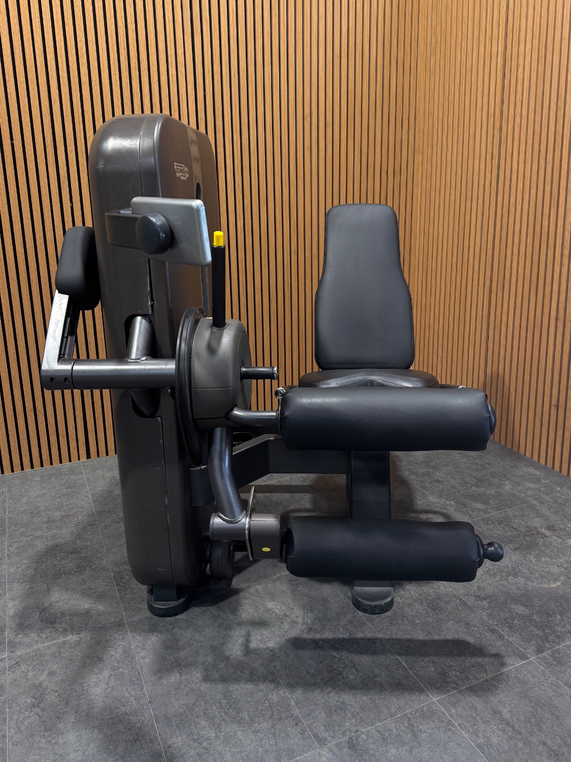 Technogym Artis Leg Curl (MK90) Carbon Grey - Image 2