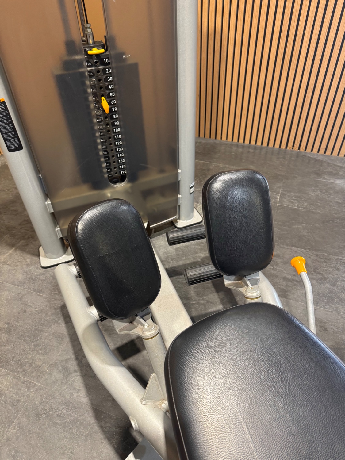Precor Discovery Abductor/Adductor - Image 5