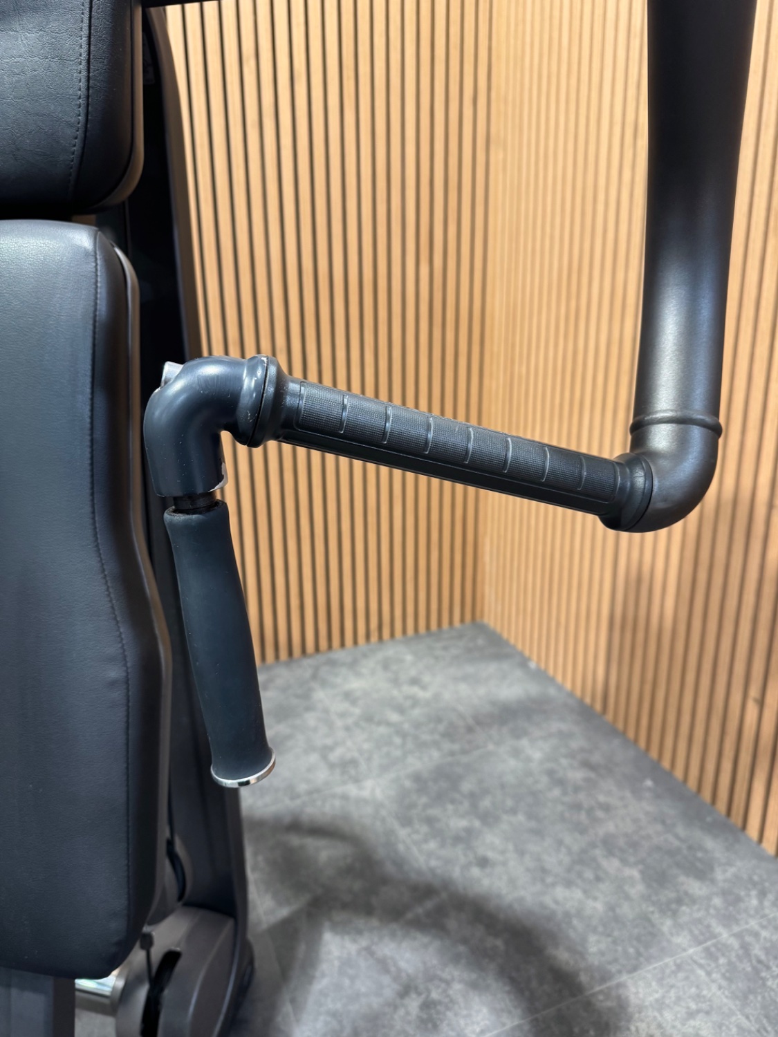 Technogym Artis Chest Press (MK70) Carbon Grey - Image 6