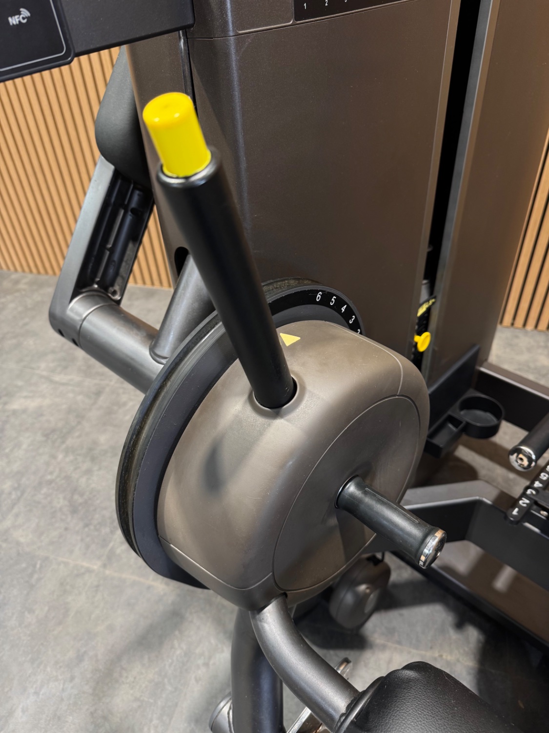 Technogym Artis Leg Curl (MK90) Carbon Grey - Image 5