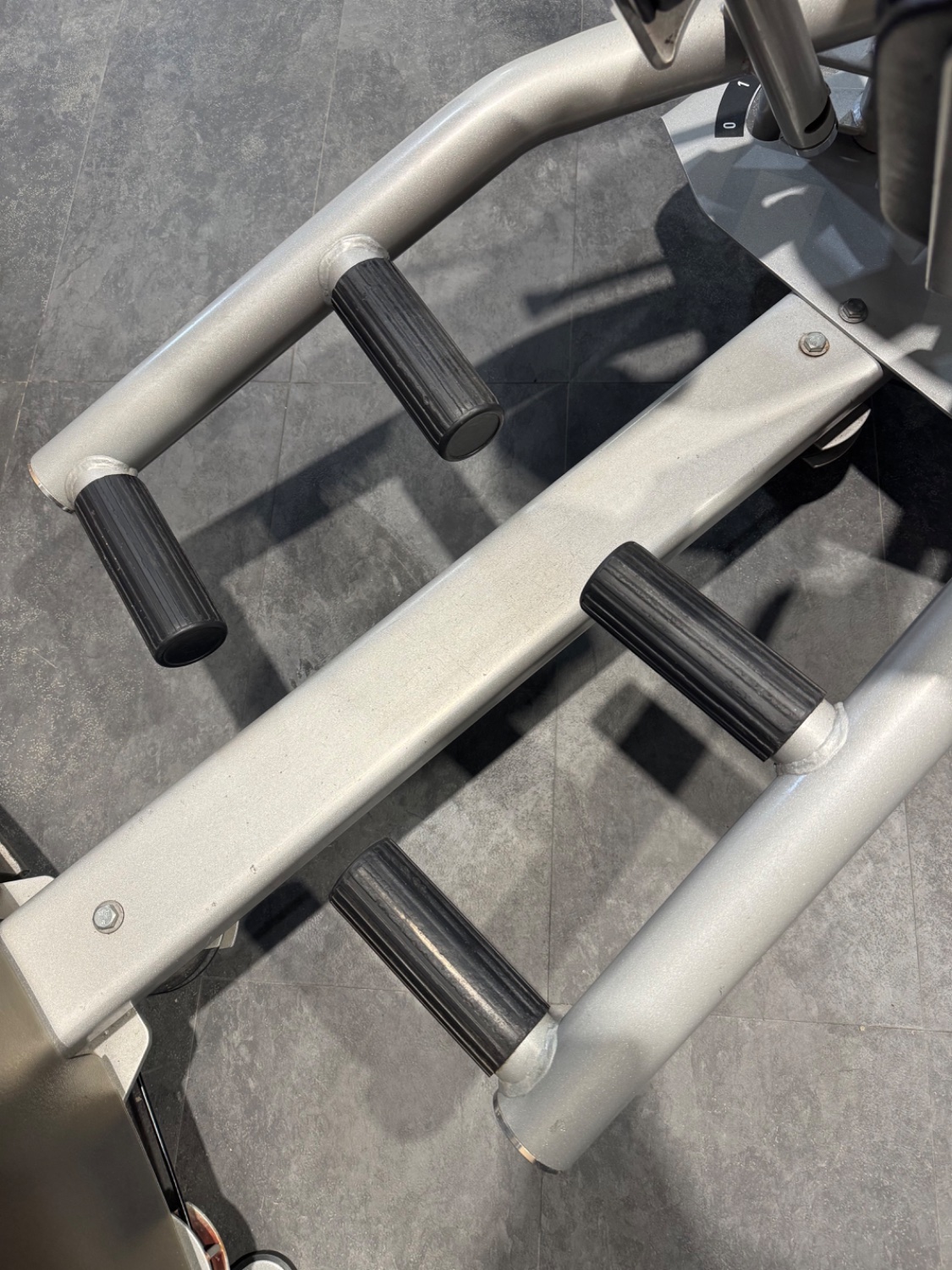 Precor Discovery Abductor/Adductor - Image 7