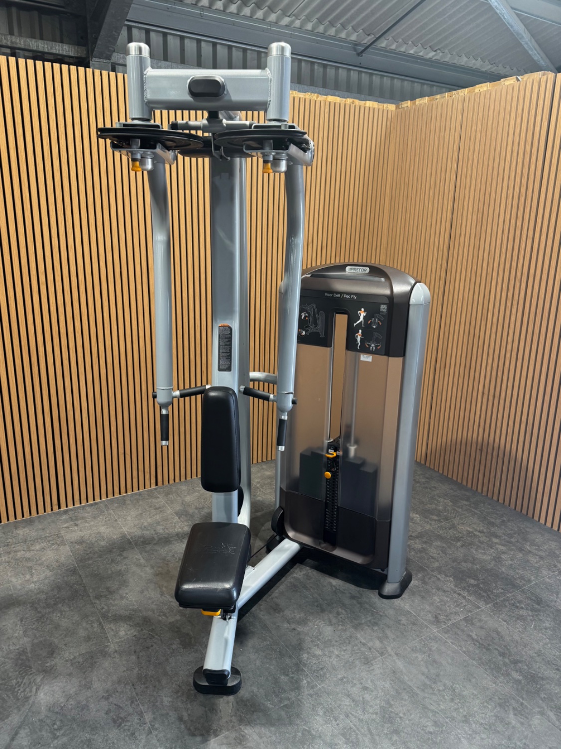 Precor Discovery Pec Fly