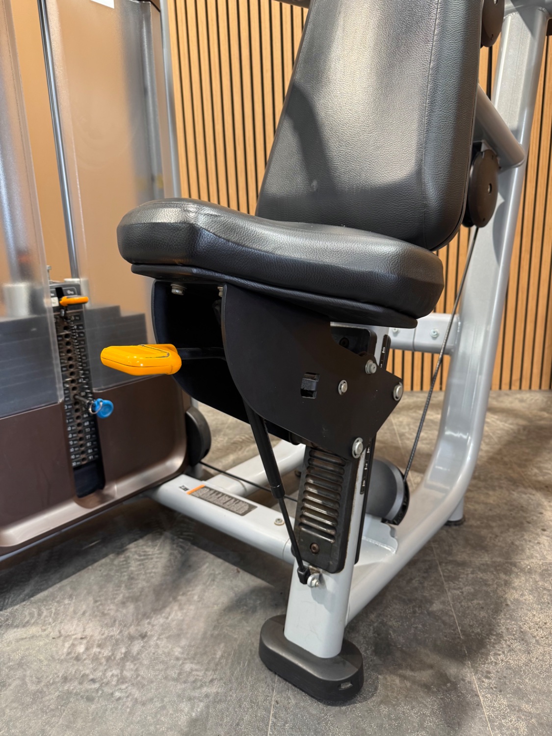 Precor Discovery Shoulder Press - Image 4