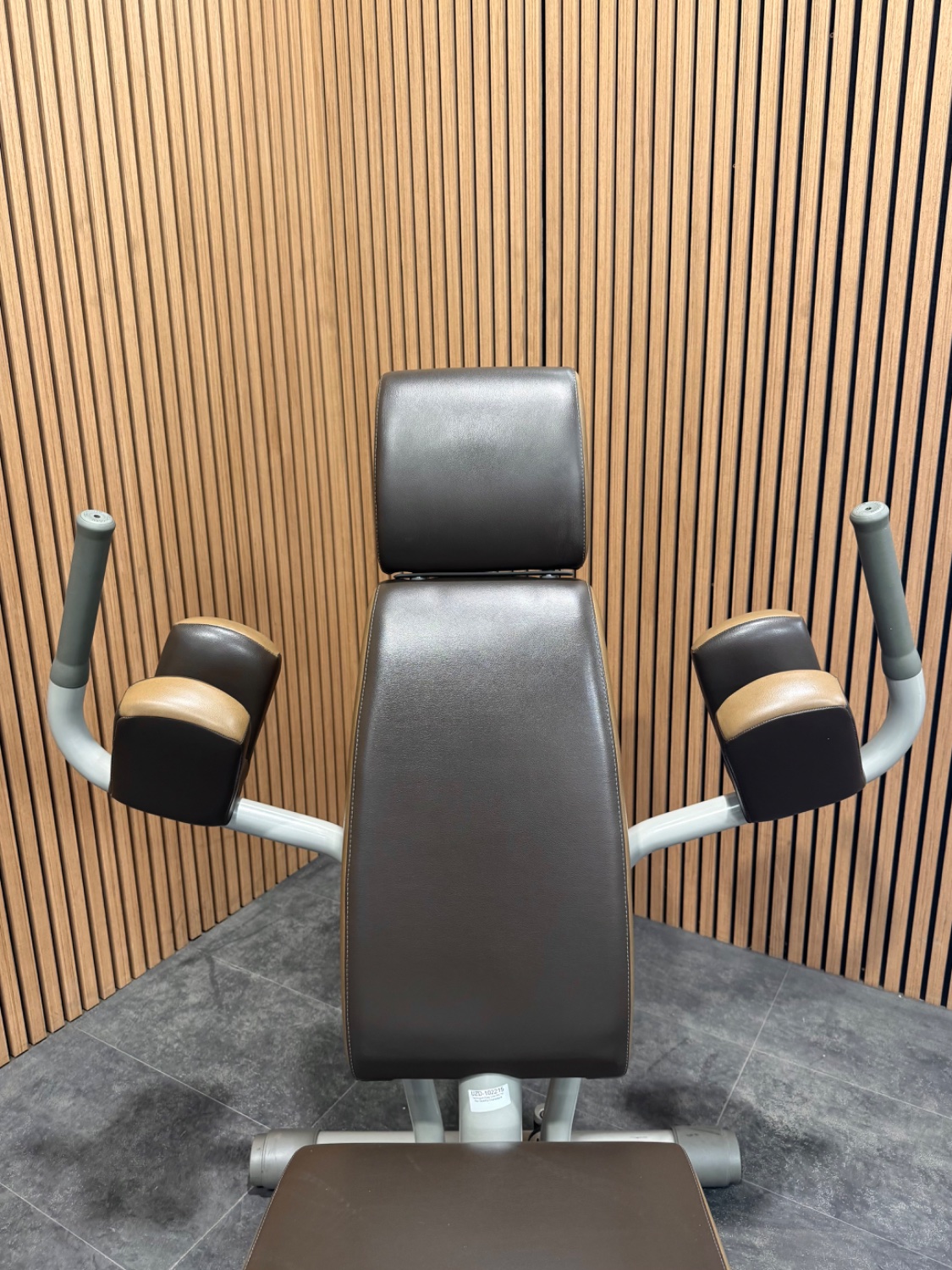 Technogym Easy Line (MC70) Pec Deck/Fly Champagne - Image 6