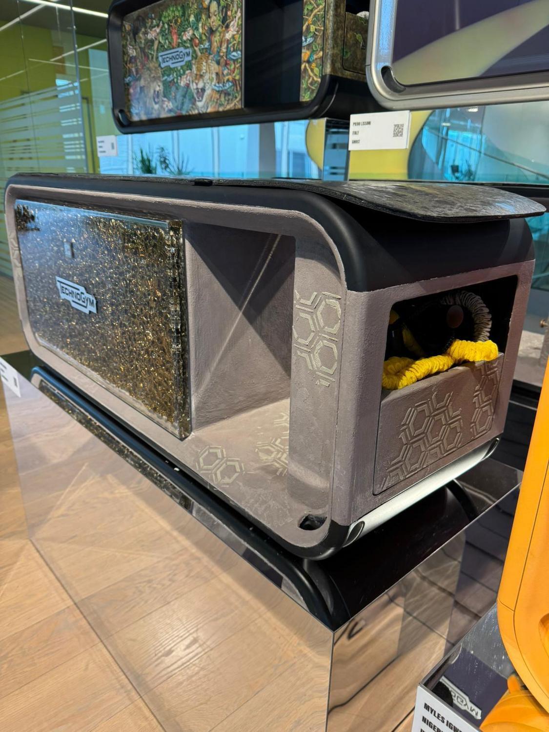 Technogym Bench Osiris Hertman Moon Surface (UDGY1KGOH)