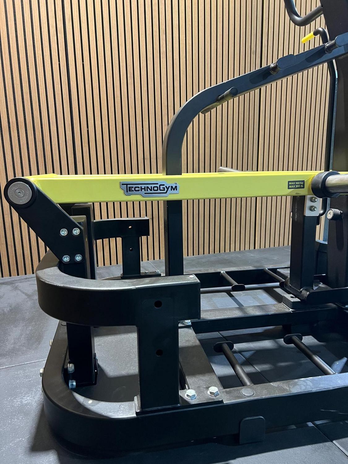 Technogym PURE STRENGTH Belt Squat (MG8600) Black/Yellow - Image 6