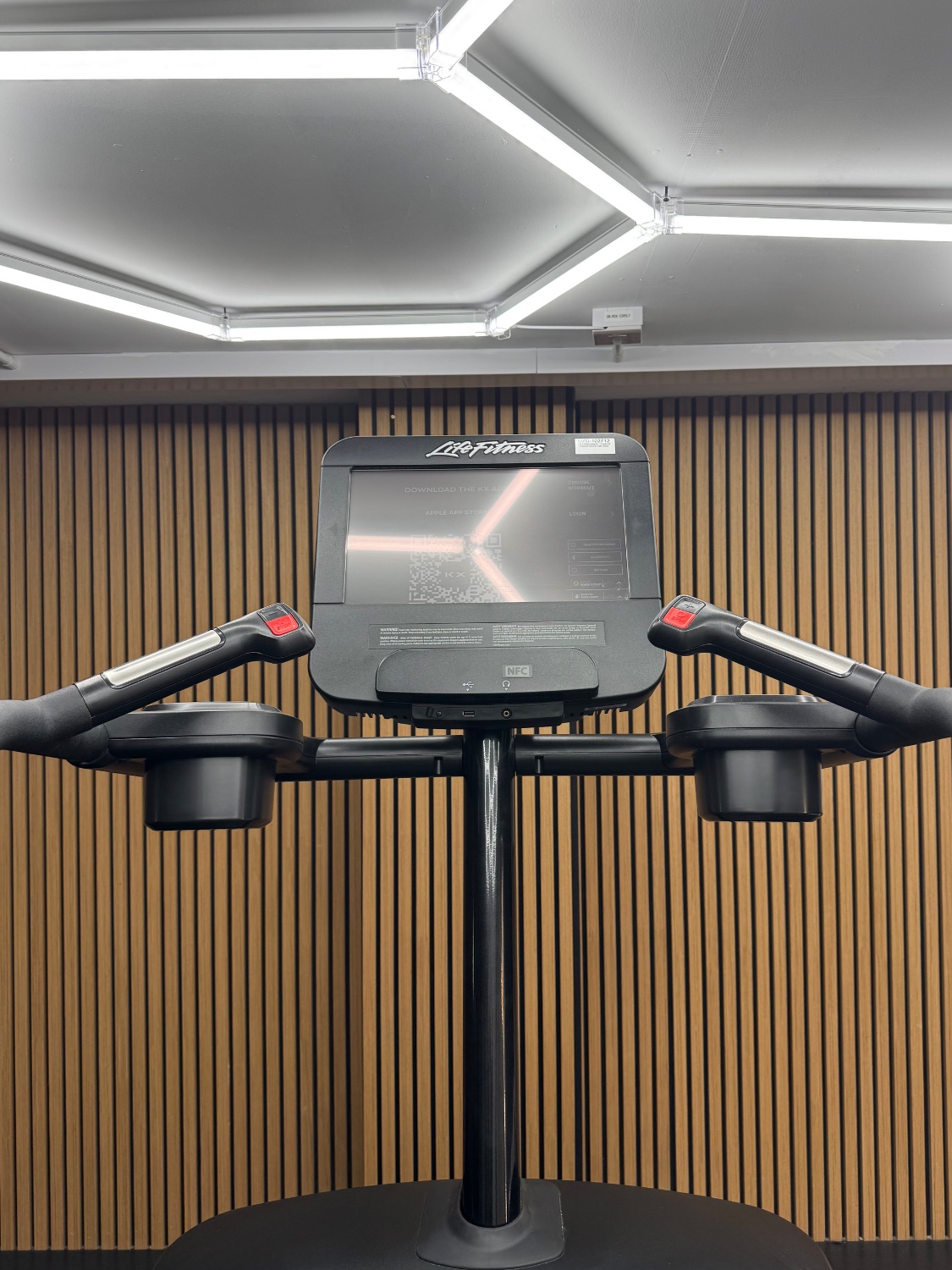 Life Fitness Integrity + Powermill Discover SE3 HD Satin Black - Image 7