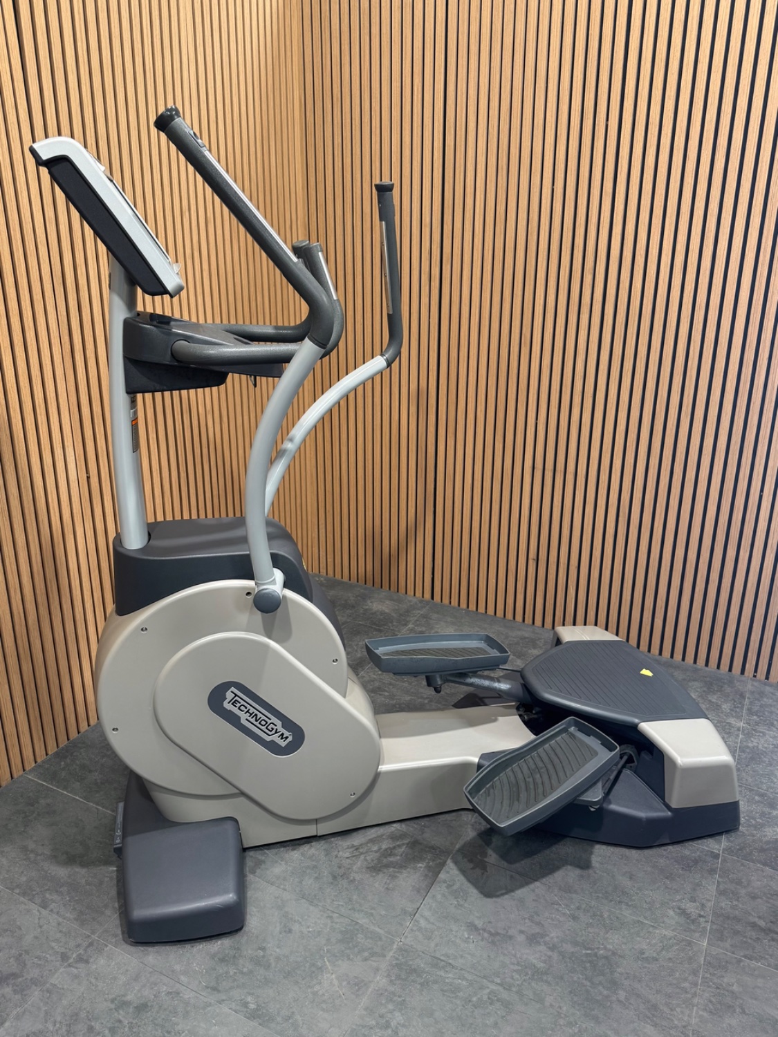 Technogym Excite+ CROSSOVER 700 UNITY 2 (DAG73V) Silver - Image 2