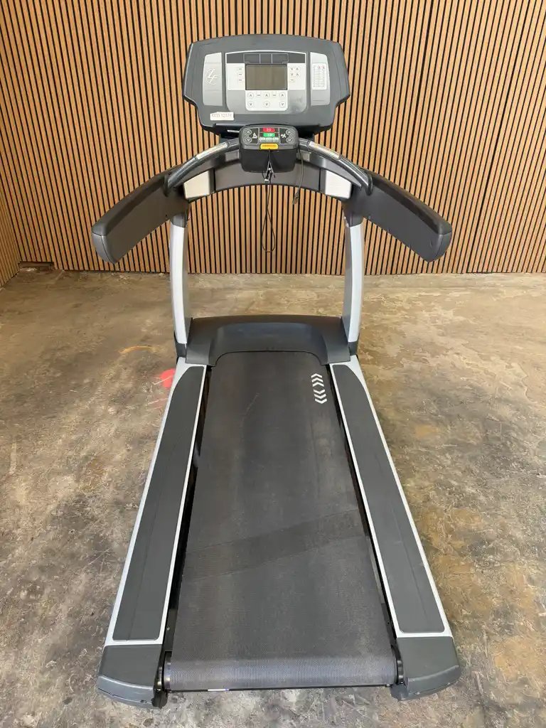 Life Fitness 95T Discover SE Treadmill - Image 3