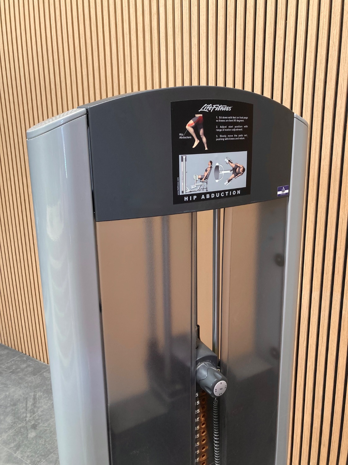 Life Fitness Signature Abductor - Image 7