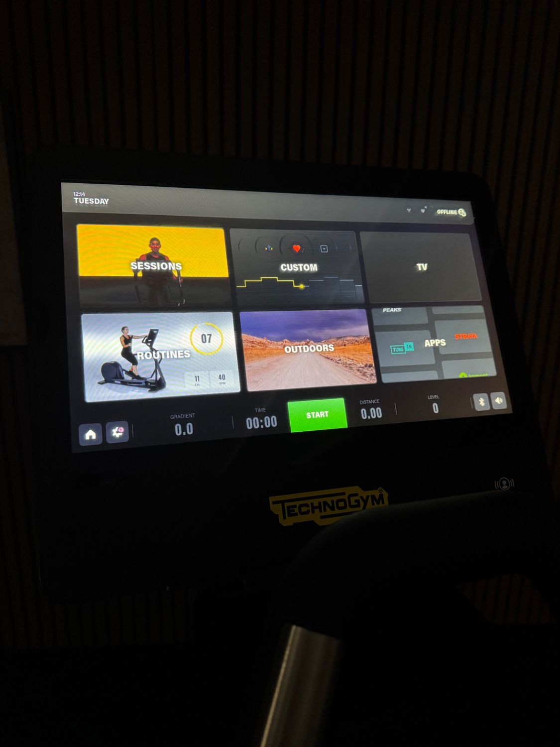 Technogym Excite SYNCHRO LIVE 7000 16" Adjustable Ramp (DFHU3Q4) Diamond Black - Image 8