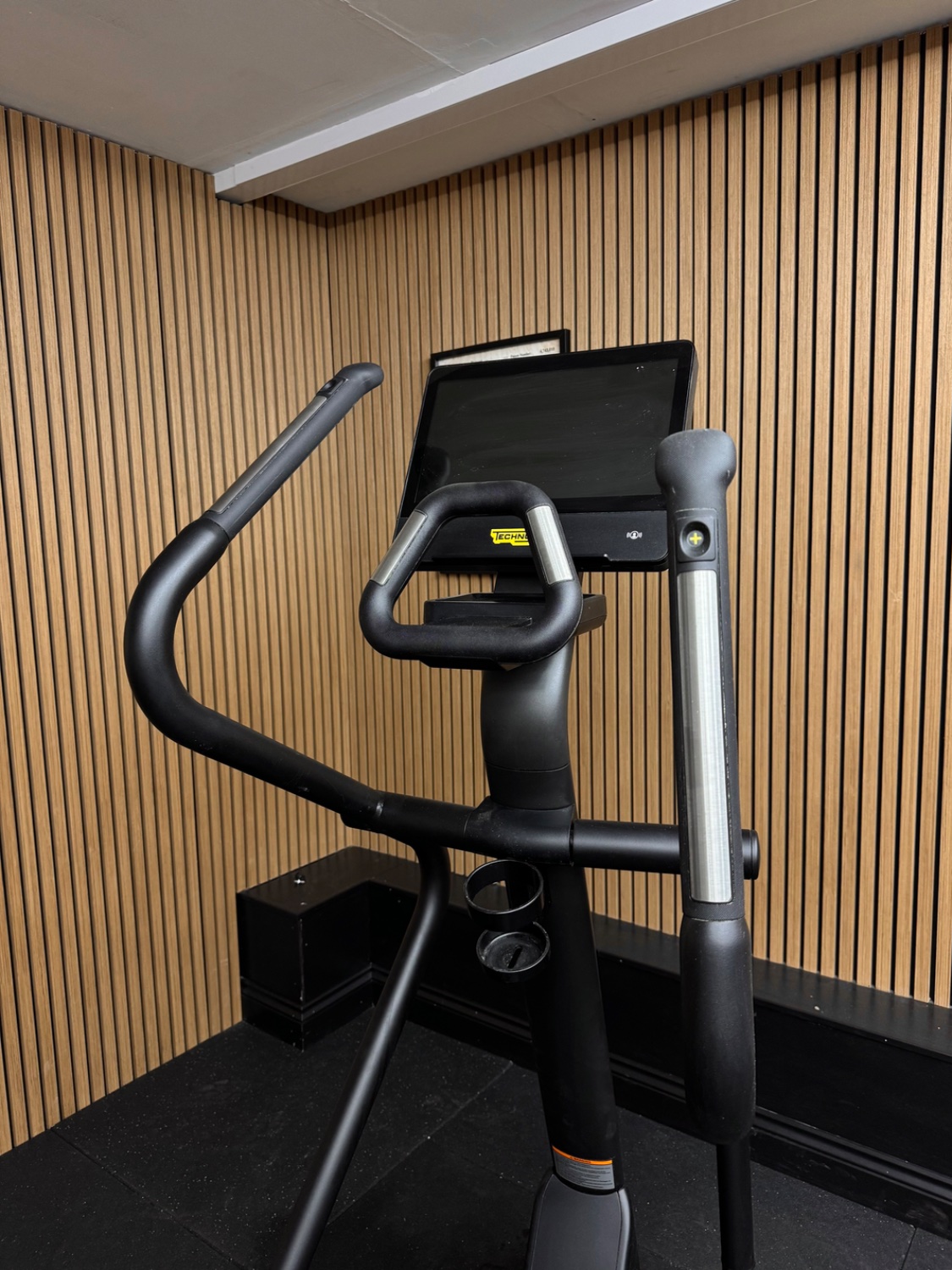 Technogym Excite SYNCHRO LIVE 9000 16" Adjustable Ramp (DFHU3Q5) Diamond Black - Image 5