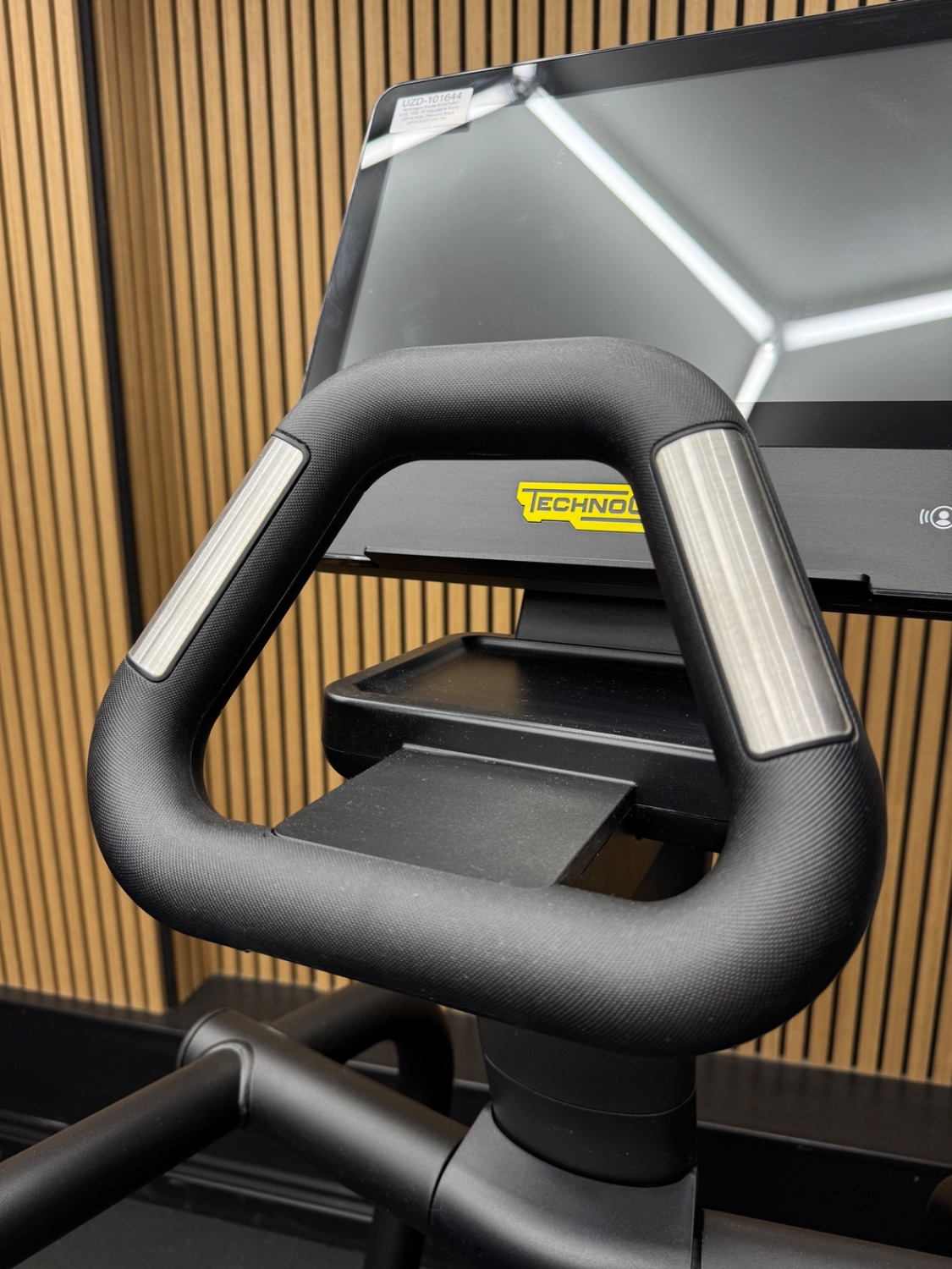Technogym Excite SYNCHRO LIVE 7000 16" Adjustable Ramp (DFHU3Q4) Diamond Black - Image 7