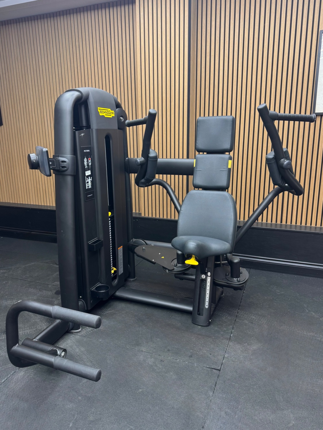Technogym Selection 900 Pectoral Unity Mini (MNTP) Meteor Black