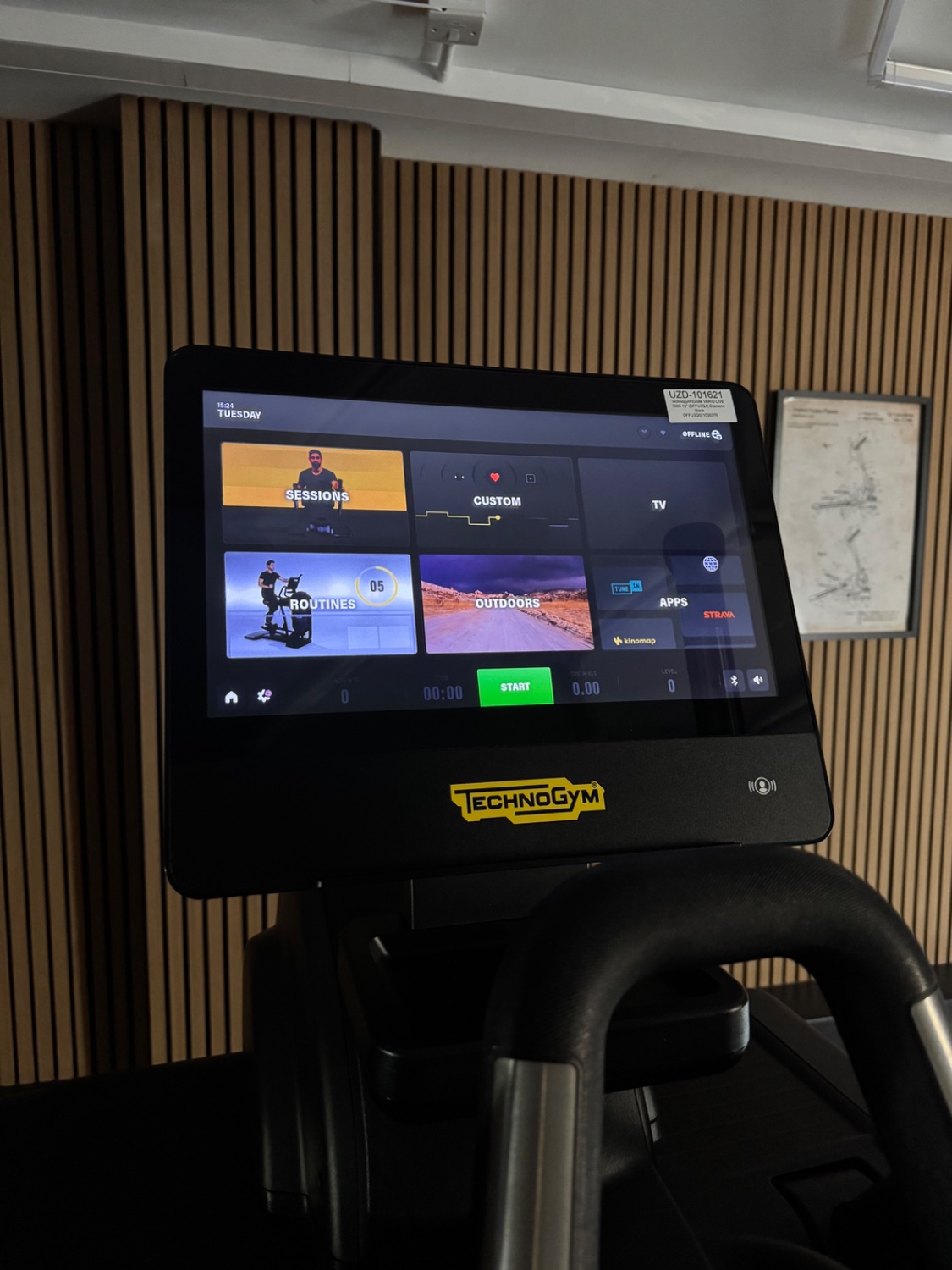 Technogym Excite VARIO LIVE 7000 16" (DFFU3Q4) Diamond Black - Image 7