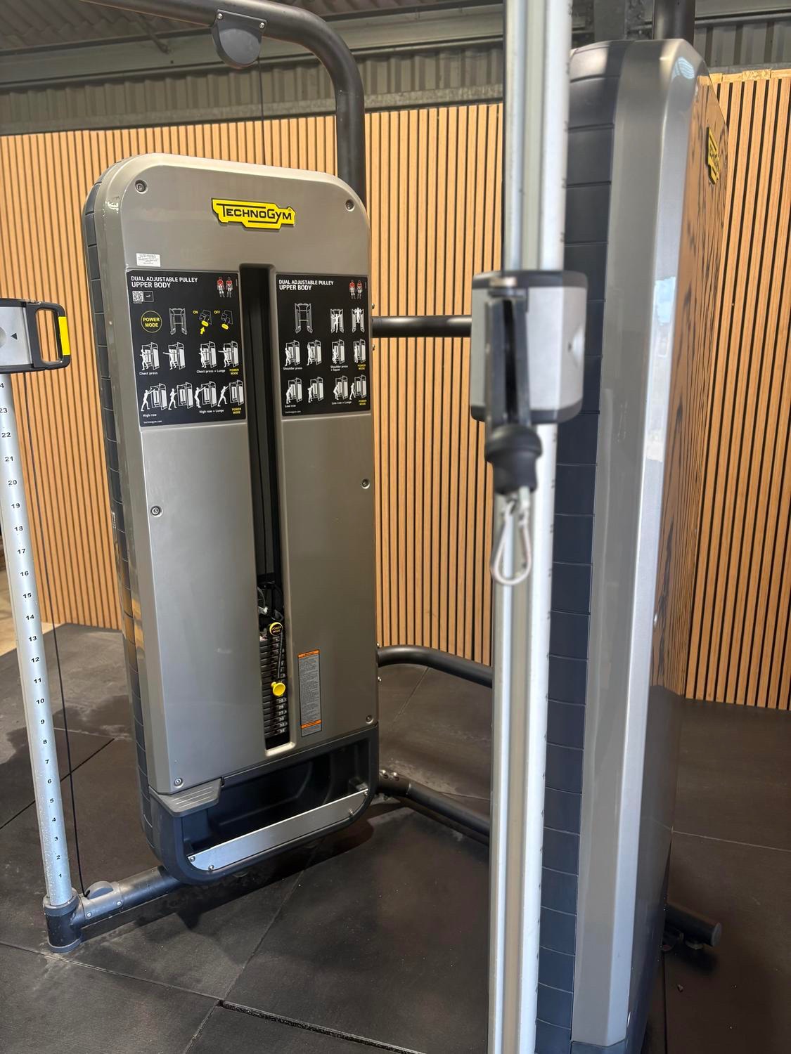 Technogym Element+ Dual Adjustable Pulley Performance (MB43) Black Flint Grey - Image 2