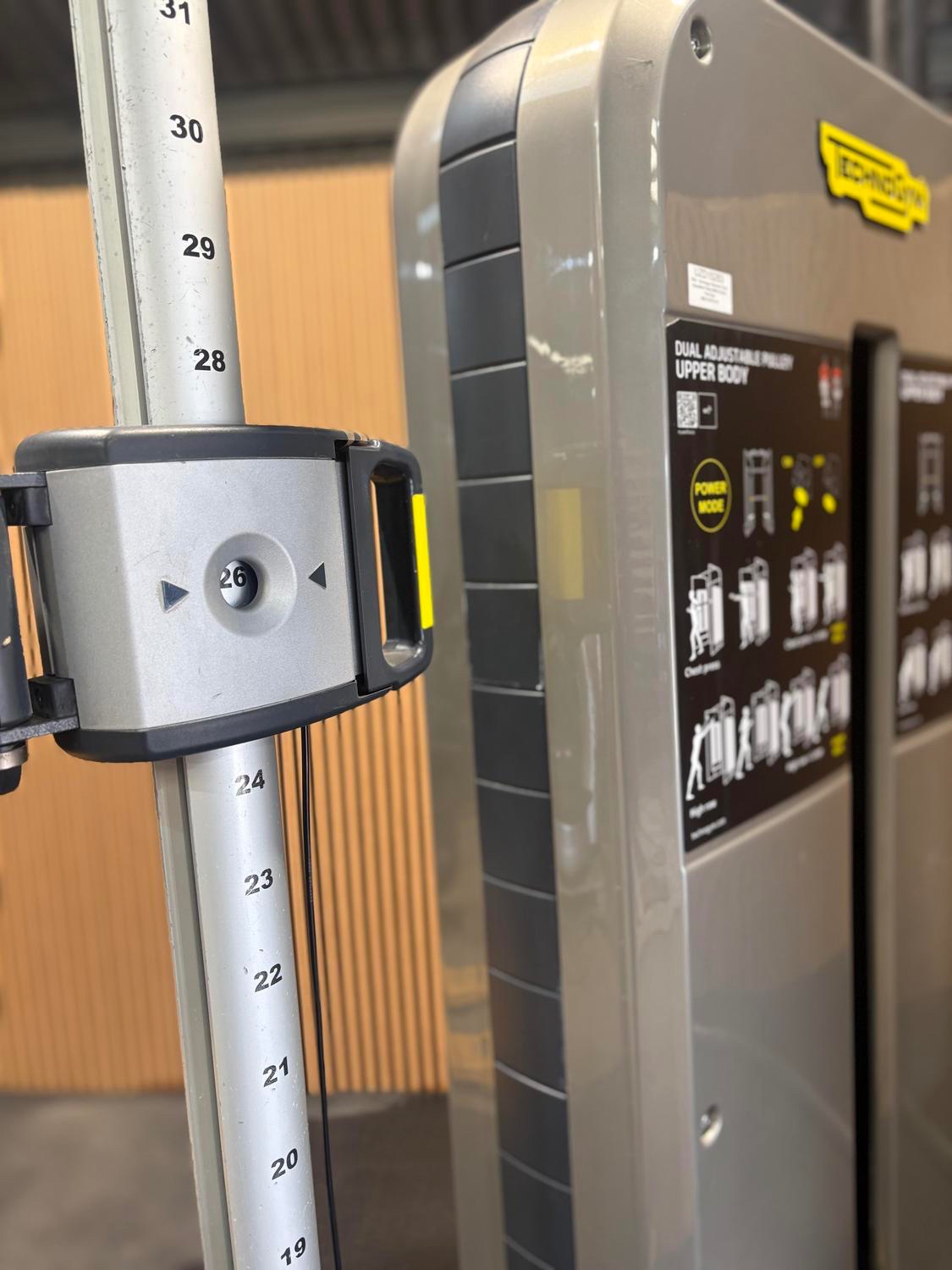 Technogym Element+ Dual Adjustable Pulley Performance (MB43) Black Flint Grey - Image 3