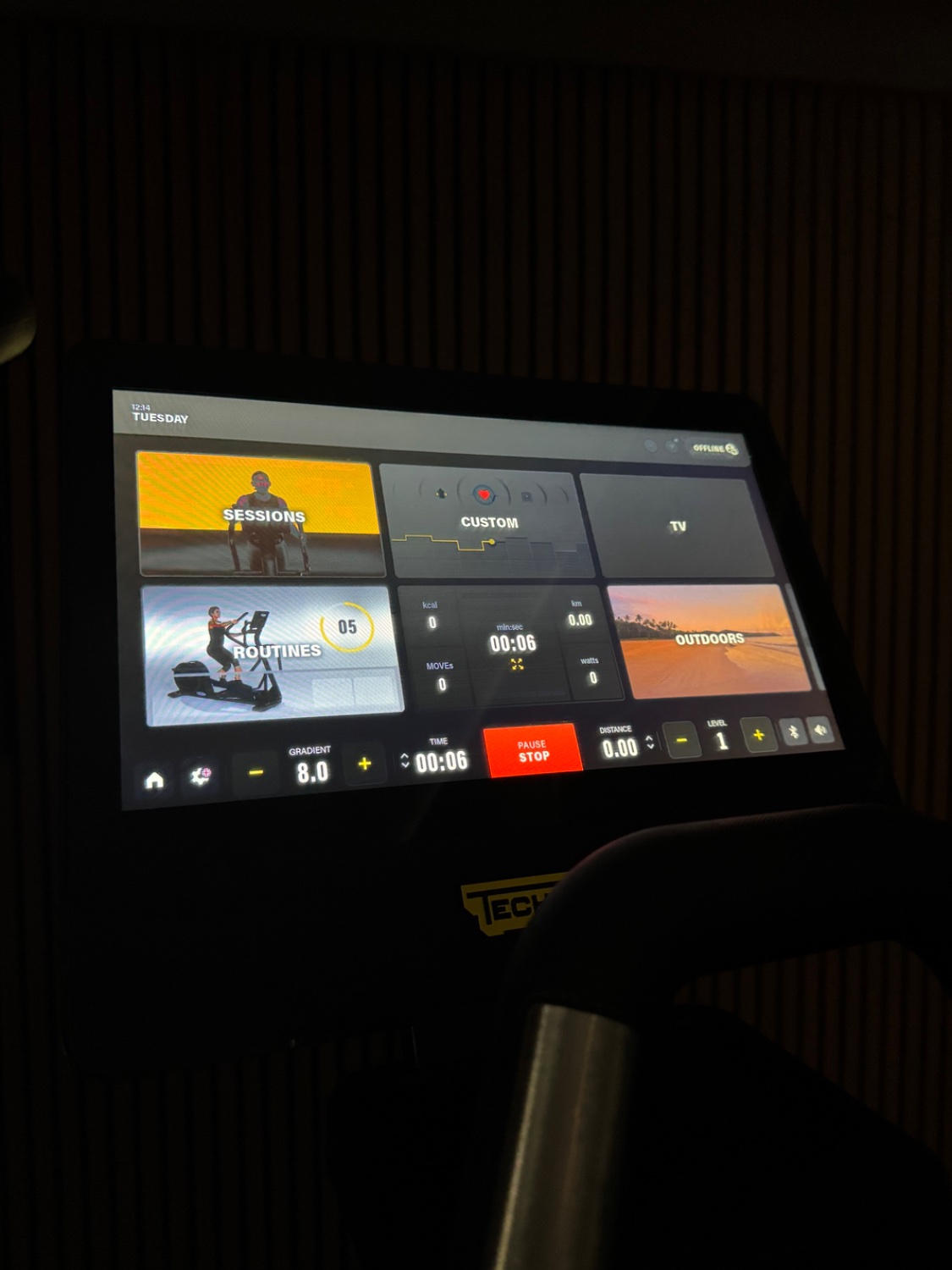 Technogym Excite SYNCHRO LIVE 7000 16" Adjustable Ramp (DFHU3Q4) Diamond Black - Image 9