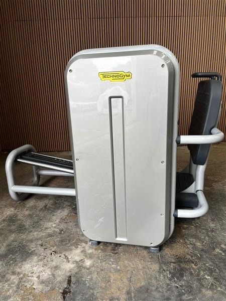 Technogym Element+ IFI Leg Press (CB50) Silver Grey - Image 6